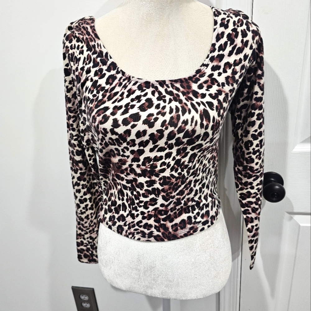 Leopard 🐆 Print Juniors XL Crop Top